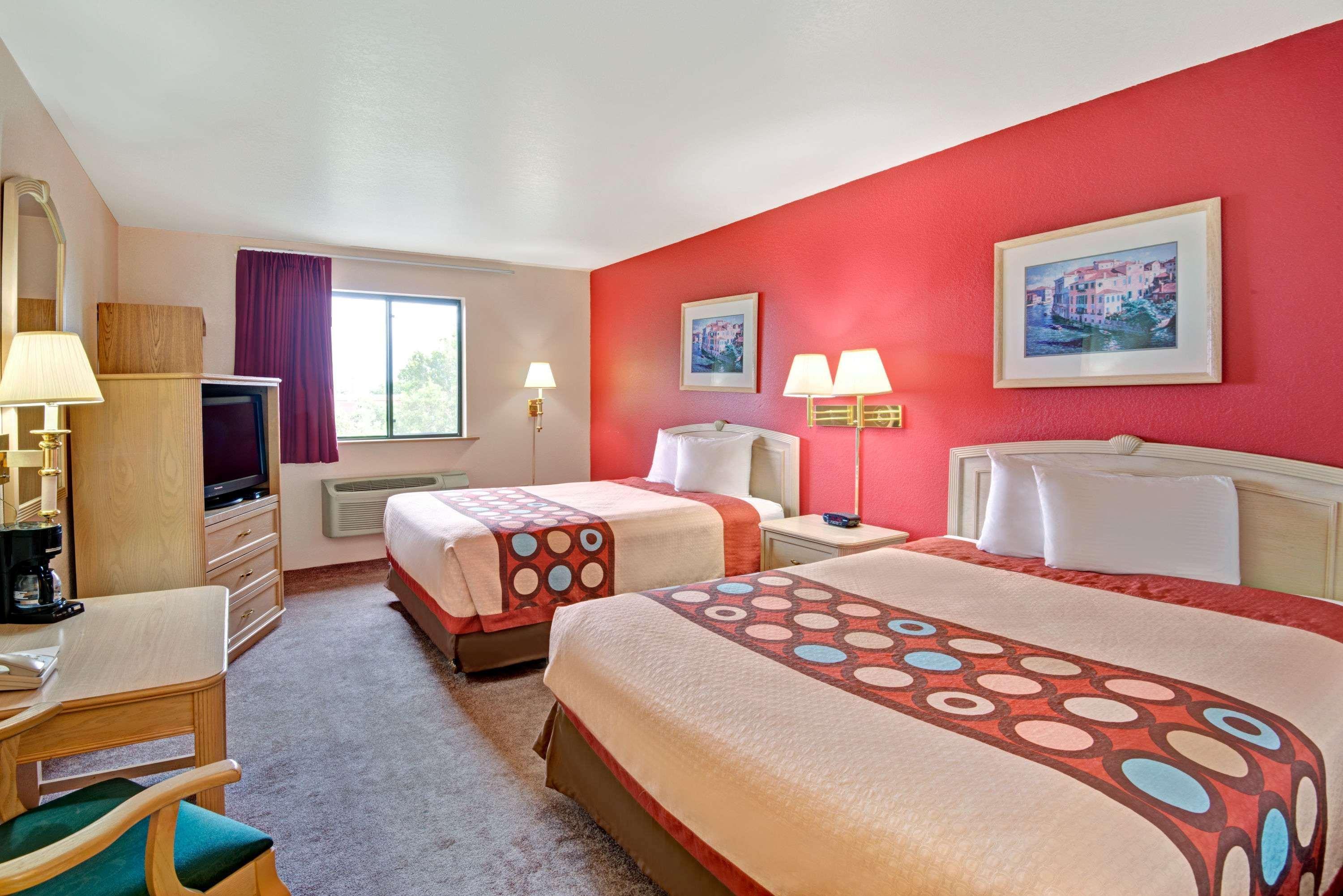 Super 8 By Wyndham Albuquerque West/Coors Blvd Ξενοδοχείο Εξωτερικό φωτογραφία