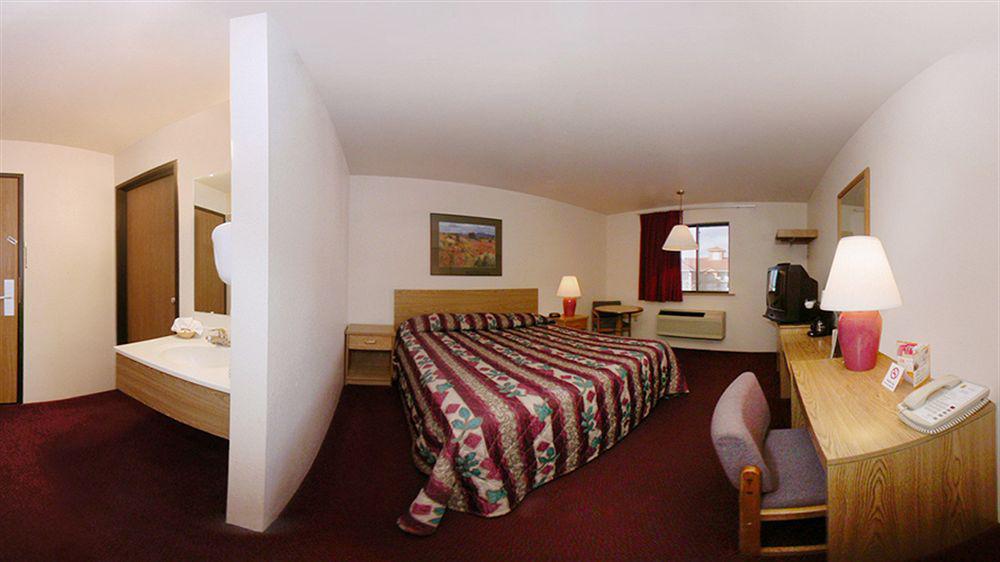 Super 8 By Wyndham Albuquerque West/Coors Blvd Ξενοδοχείο Εξωτερικό φωτογραφία