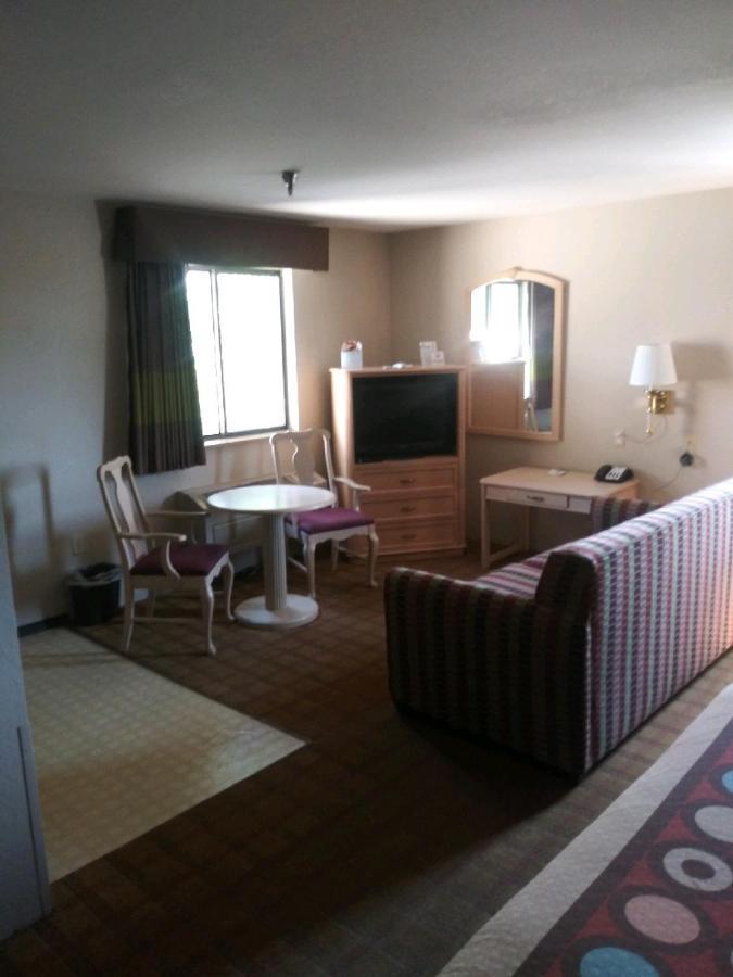Super 8 By Wyndham Albuquerque West/Coors Blvd Ξενοδοχείο Εξωτερικό φωτογραφία